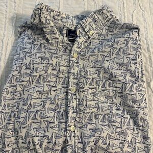Vineyard Vines White and Blue Sailboat Shirt